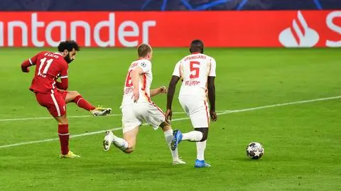 Dwa ciosy w trzy minuty. Liverpool przypieczętował awans