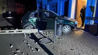 Pijany nastolatek uderzył w słup