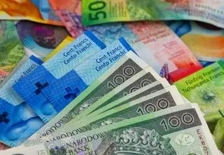 Obce drony nad Polską. Złoty reaguje 