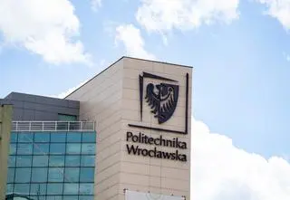 Niepełnoletni student nie może zamieszkać w akademiku