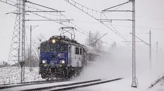 Uruchomił hamulec ręczny w pociągu, został zatrzymany. Miał przy sobie rosyjskie dokumenty