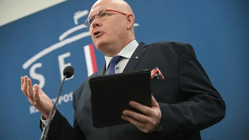 Они обратили внимание на то, что он сказал об интернет-голосовании. "Я принимаю это со смирением".