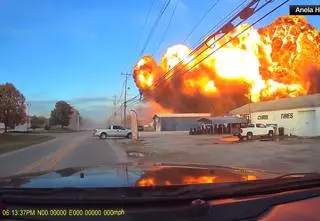 Nowe nagrania z katastrofy. Kamera samochodowa uchwyciła eksplozję
