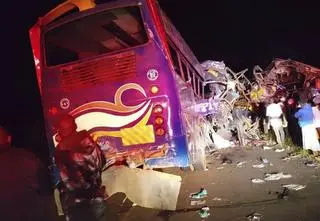 Wypadek na autostradzie. 46 osób nie żyje