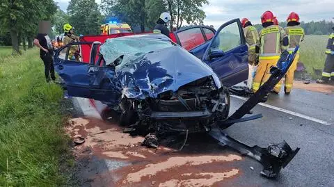 Tragedia pod Opocznem. Nie żyje 20-letnia kobieta