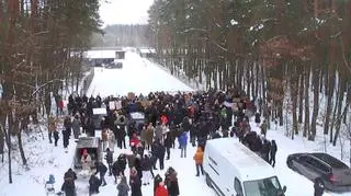 Protest przed schroniskiem, chcą dymisji wójta