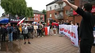 Pruszcz Gdański, 08.07.2025. Uczestnicy pikiety przeciwko imigracji