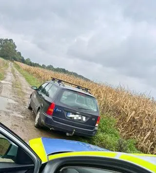 Pomachał policjantce i zaczął uciekać