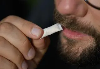 Zakażą woreczków i gum nikotynowych. Jest decyzja