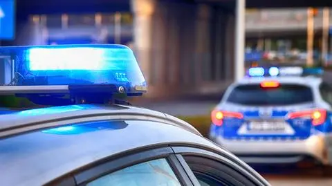 Akcja antyterrorystów w Krakowie. Mężczyzna zabarykadował się z bronią