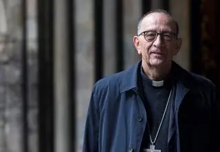 Marzył, by zostać księdzem i służyć gdzieś na wsi. Jest kardynałem