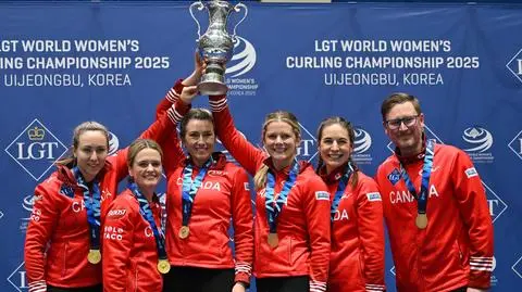 Finał całkiem jak poprzedni, wynik też. Kanadyjki mistrzyniami świata
