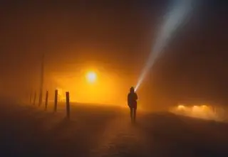 Intensywny deszcz, gęste mgły. Są ostrzeżenia