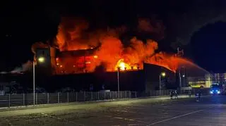 Pożar zakładu obróbki opon w Szczecinie