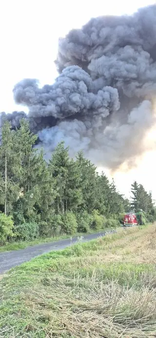 Kłęby dymu były widoczne z daleka