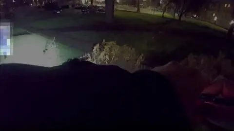 Wyrzucił gotówkę przez okno, bo uwierzył oszustom 