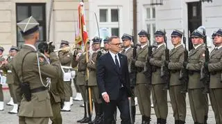 Prezydent żegna się z armią 