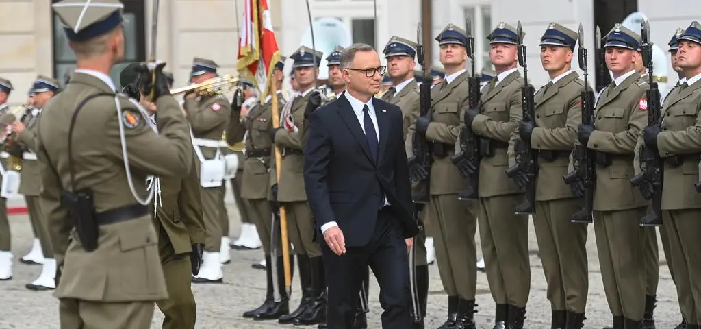 Prezydent żegna się z armią 