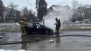 Pożar samochodu w centrum Łodzi