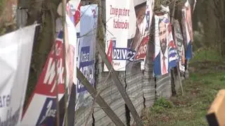 Miasta zasypane plakatami