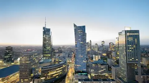 warszawa panorama shutterstock_2440986187