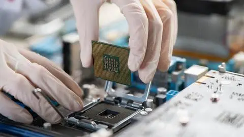 elektronika chip procesor AdobeStock_693720429