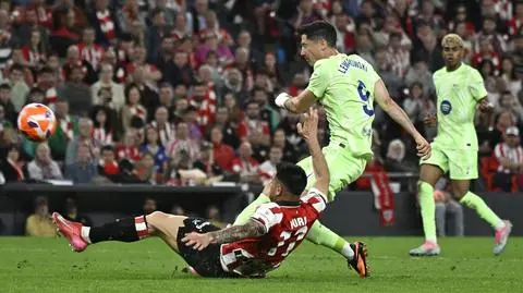 Barcelona efektownie zakończyła sezon. "Lewy" bohaterem