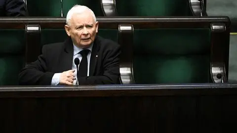 Jarosław Kaczyński na sali plenarnej Sejmu