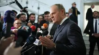 Ślubowanie sędziów Trybunału. Tusk komentuje plan Nawrockiego