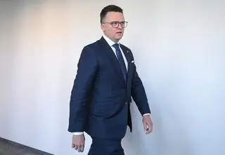 "Fakty" TVN: jest faworyt do stanowiska, o które walczy Hołownia