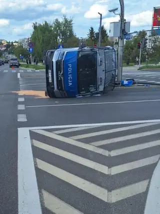 Wypadek radiowozu w Olsztynie