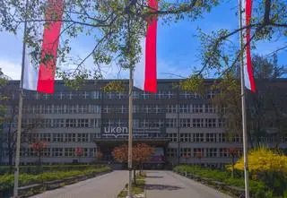 Zamknęli kierunek w dniu inauguracji. 160 studentów zostało na lodzie