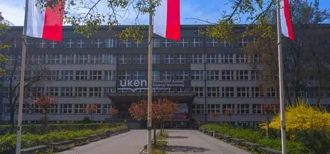Zamknęli kierunek w dniu inauguracji. 160 studentów zostało na lodzie