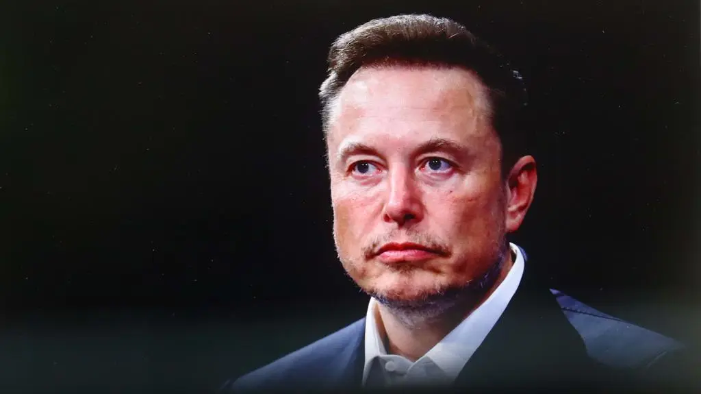 Elon Musk rzuca wyzwanie OpenAI. SpaceX przejmuje Cursor