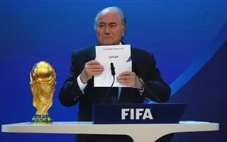Grudzień 2010 roku, Sepp Blatter ogłasza organizatora mistrzostw w 2022 roku