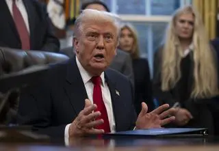 "Nie będzie miał innego wyjścia". Trump grozi pozwem na miliard dolarów