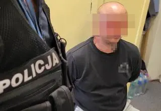 Mieli czerpać zyski z nierządu. Zatrzymana kobieta i trzech mężczyzn