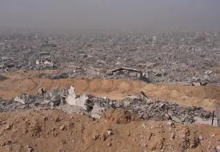 "Bezkresny obszar totalnych zniszczeń. Tyle zostało". Relacja ze Strefy Gazy