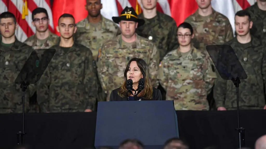 Karen Pence podczas spotkania z amerykańskimi i polskimi żołnierzami