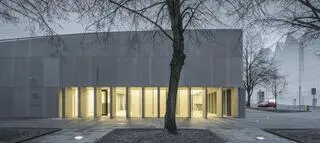Wejście do Centrum Dialogu "Przełomy" w Szczecinie