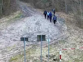 Mężczyźni weszli na pas drogi granicznej, zostali ukarani mandatami