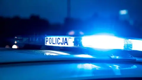Otwarty bagażnik, a w nim lodówka i pasażer. "Chciał asekurować transport"