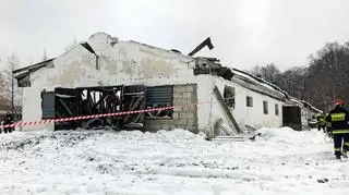 W Lipinach zawalił się dach na budynku gospodarczym 