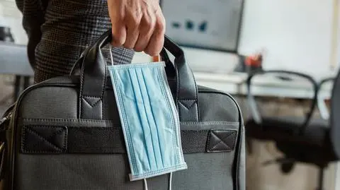 Obowiązkowe maseczki w pracy. Duże zmiany weszły w życie