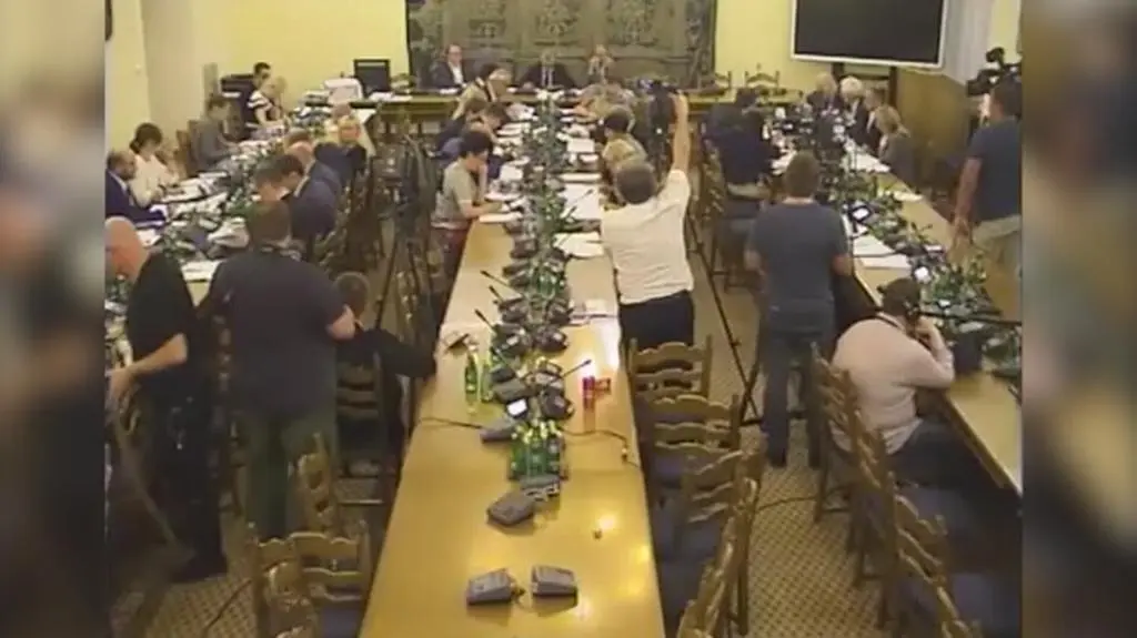 Kropiwnicki: pod kogo to szyjecie? Piebiak: pod Krajową Szkołę Sądownictwa i Prokuratury