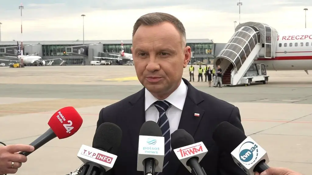 Andrzej Duda przed wylotem do Wilna