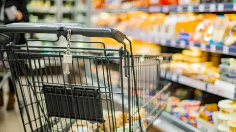 koszyk sklep market - monticello shutterstock_2109734807_S