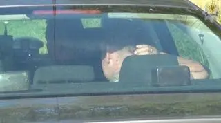 Kierowca po dachowaniu poszedł na piwo