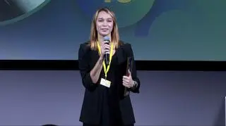 Kamila Kotowska odbiera nagrodę