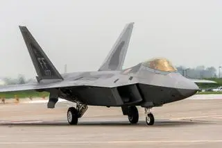 Amerykański myśliwiec F-22 Raptor